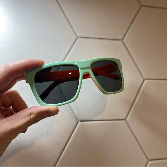 Dragon Regal Mint Tango Sunglasses - Picture 5 of 6